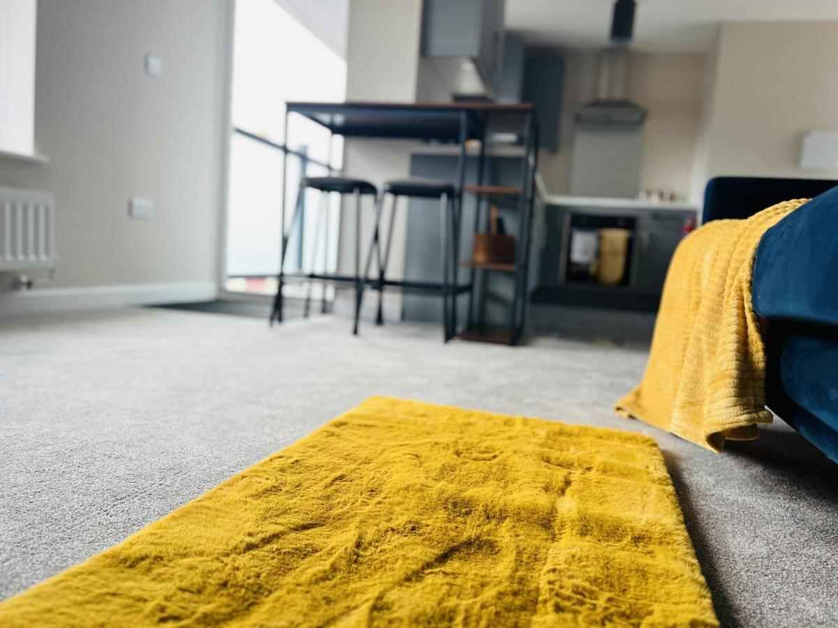 Brand New 1 Bed Apartment, 5Min Walk To Racing & Main Strip, With Electric Parking Bay & Terrace Long Stay Work Contractor Leisure - Citrine Нюмаркет Екстериор снимка